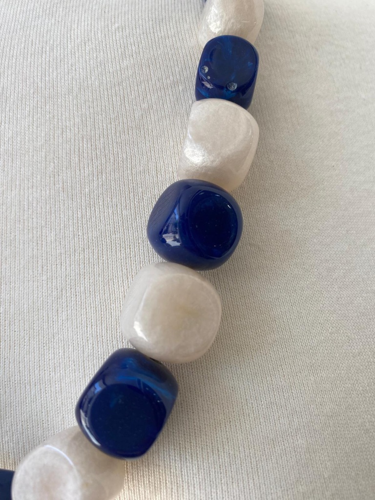 Collar Blanco y azul
