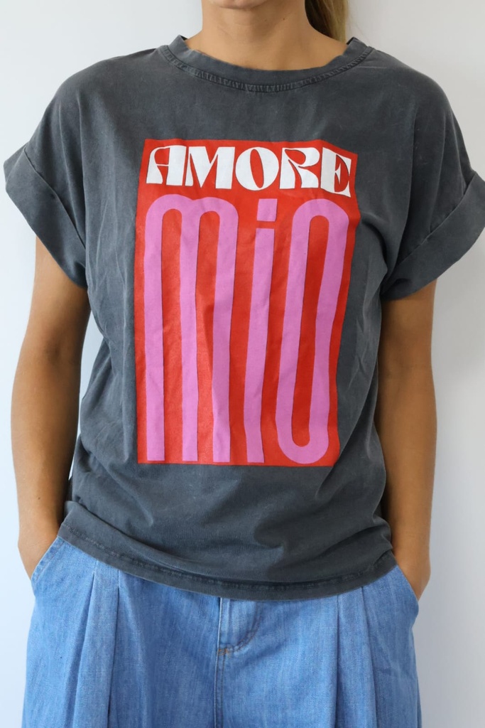 Camiseta AMORE