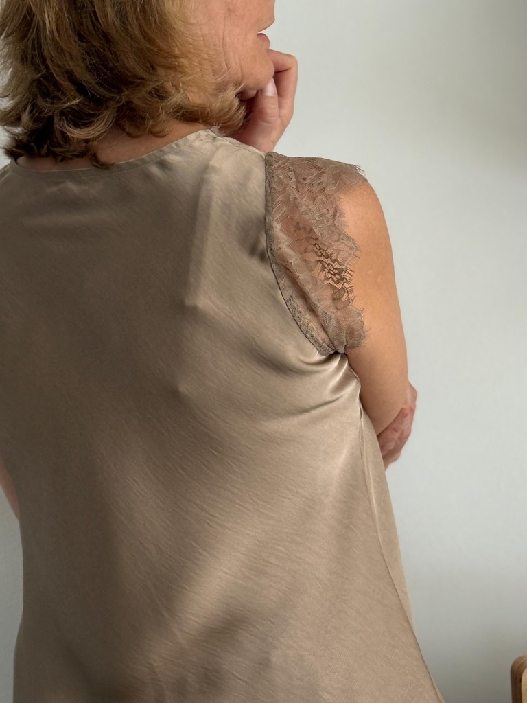 LENCERO ÁNGEL CAMEL