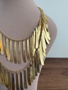 COLLAR FLECOS DORADO