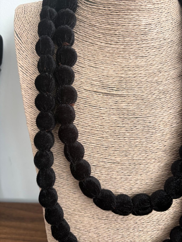 Collar TERCIOPELO Negro