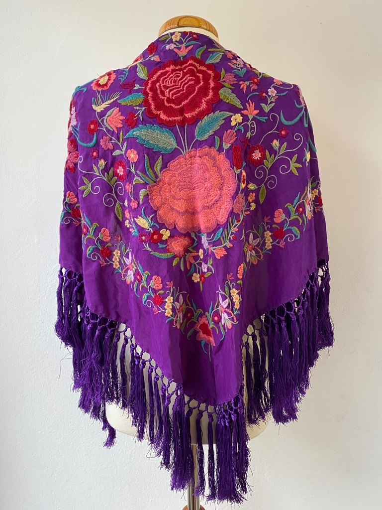 Mantón Fino Morado Borlón