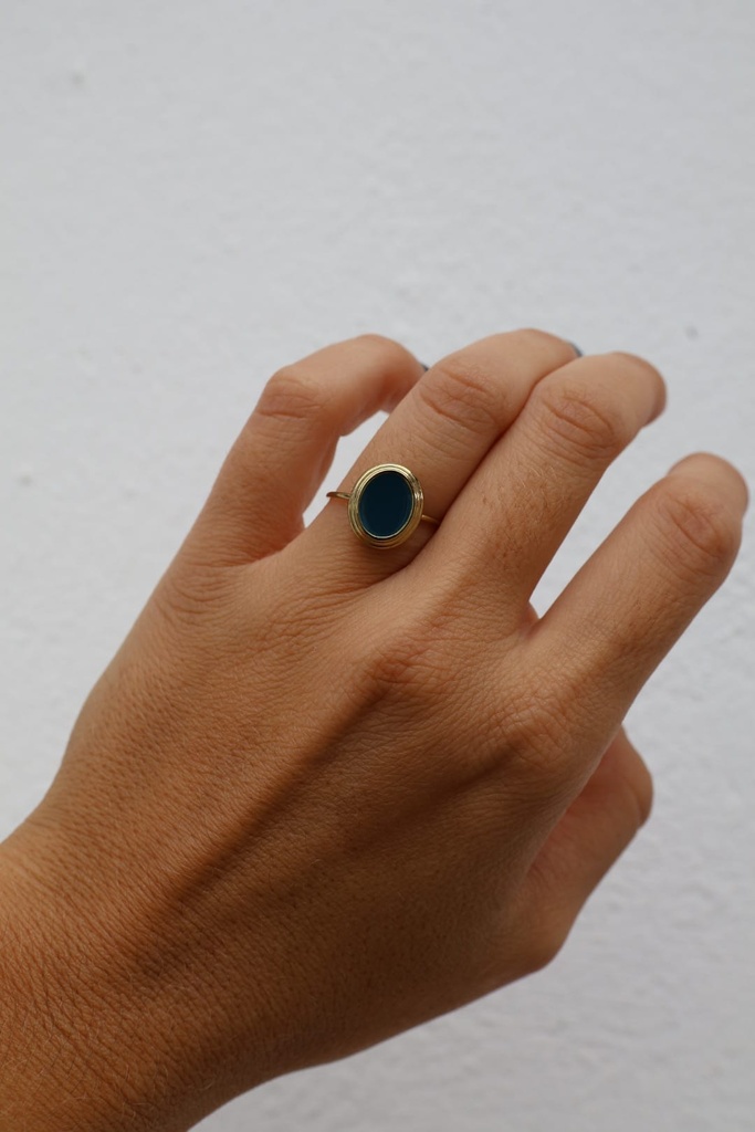 Anillo Ovalado Azul Petróleo