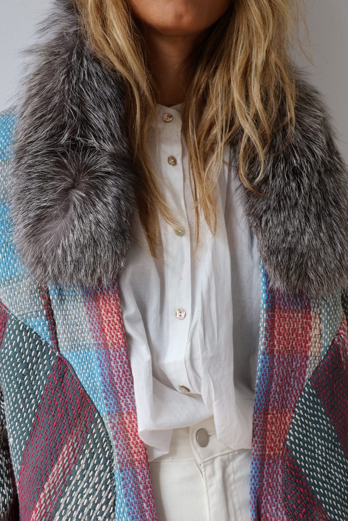 Cuello Piel Gris Corto