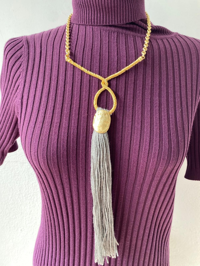 Collar Violeta Gris