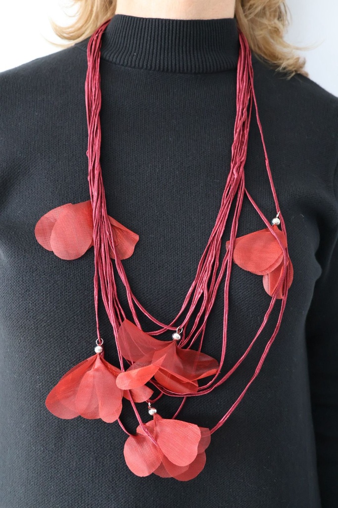 Collar PETALOS Burdeos