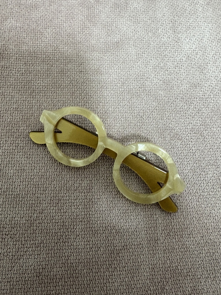 Broche GAFAS Carey Claro