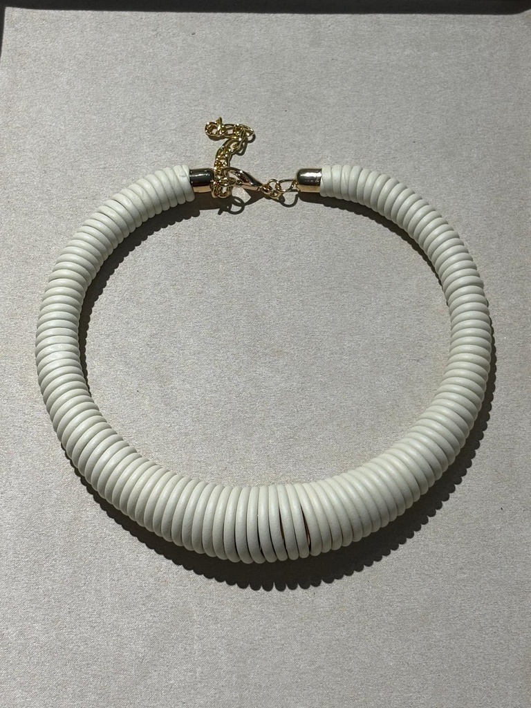 COLLAR ESPIRAL BLANCO