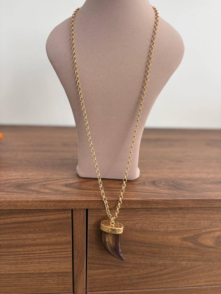 COLLAR CUERNO LARGO MARRON