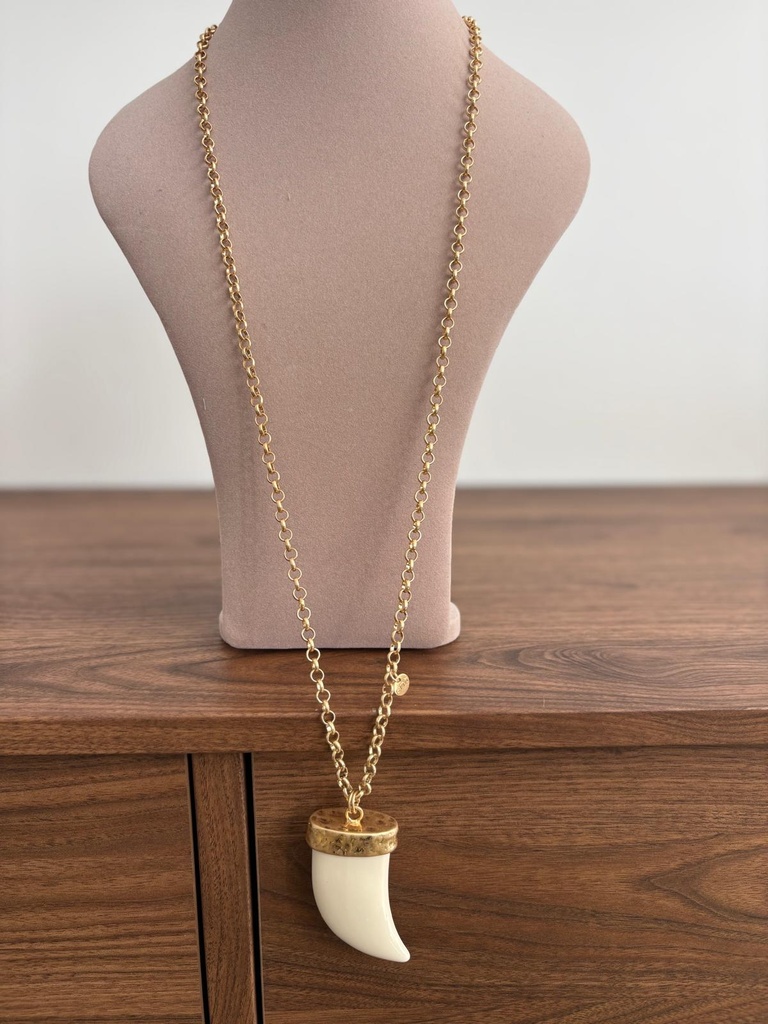 COLLAR CUERNO LARGO MARFIL