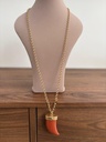COLLAR CUERNO LARGO CORAL