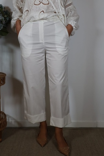 [MOO9826BCM] Pantalón CALABLANCA Blanco. REBAJADO 50%TALLA M.