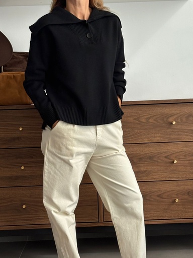 [JNJ1066NG] Jersey CUELLO Negro