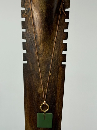 Collar Cuadrado Verde